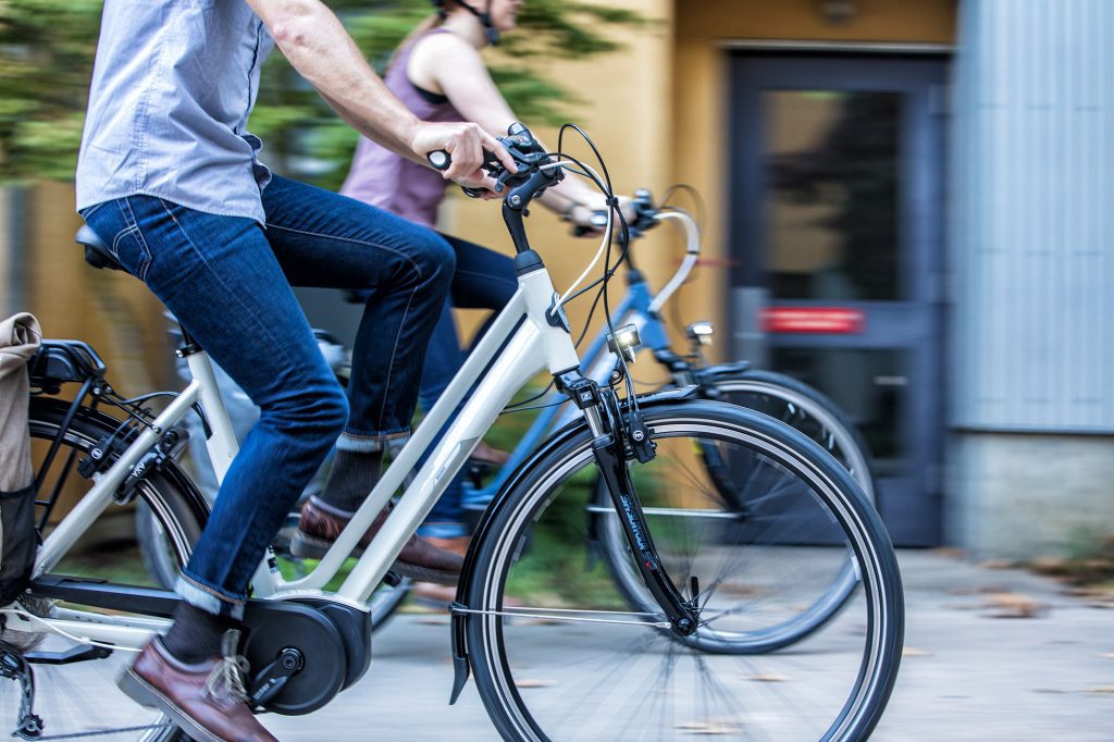 Incentivizing E-Bikes, A Cost-Effective Way to Reduce GHG Emissions